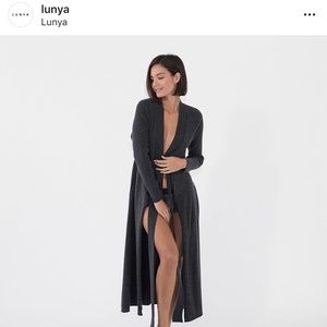 Lunya gray cardigan in a size xsmall.